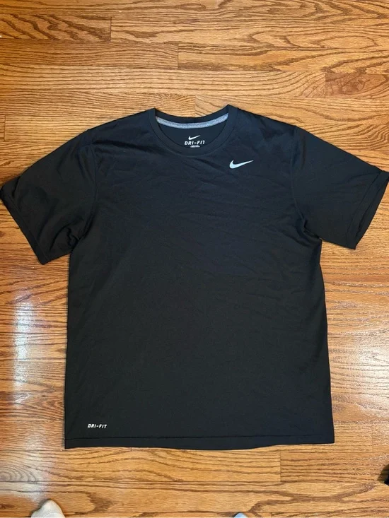 Nike Dri-FIT Black Short Sleeve Performance Athletic Shirt Size Large