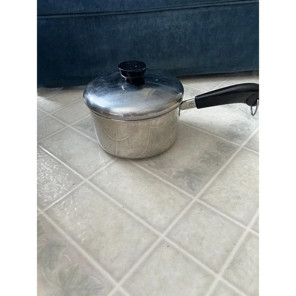 Revere Ware 1.5 Qt Quart Sauce Pan w/Lid Stainless DISC Bottom Indonesia W/ lid