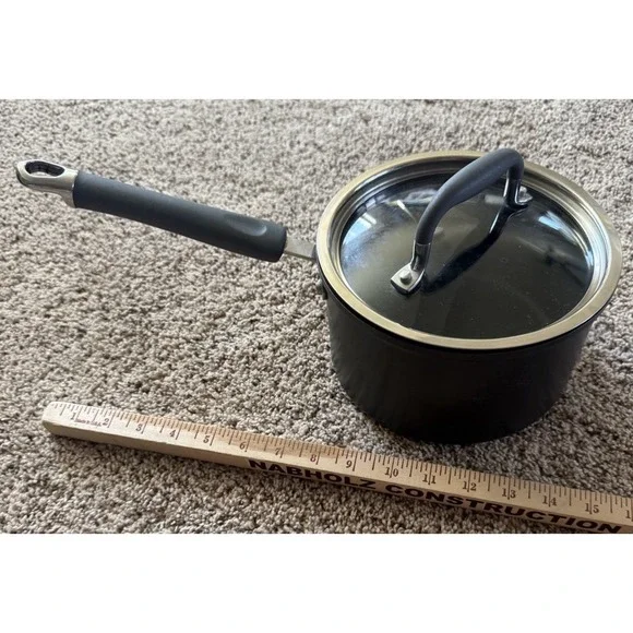 The Pampered Chef 3 Quart Hard-Anodized Non-Stick Sauce Pan With Lid