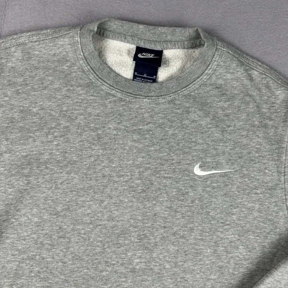 Nike Mens Sportswear Club Fleece Crewneck Sweatshirt Gray 839667-063 Size Medium