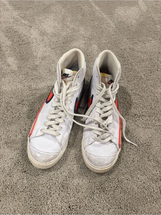 Nike Blazer Sneakers