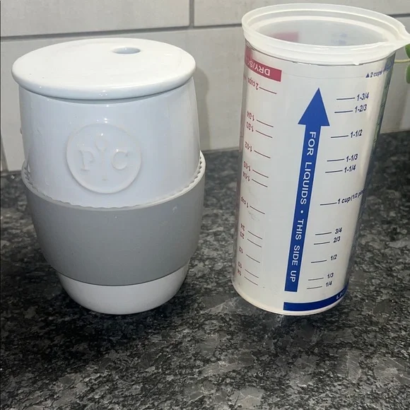 Pampered Chef bundle of EGG COOKER AND DRY/LIQUID MEASURING CUP