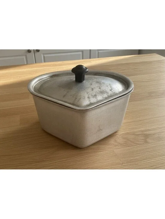 Vintage Wear-Ever No. 2256 Aluminum Triangular Pot with Lid – Made in USA