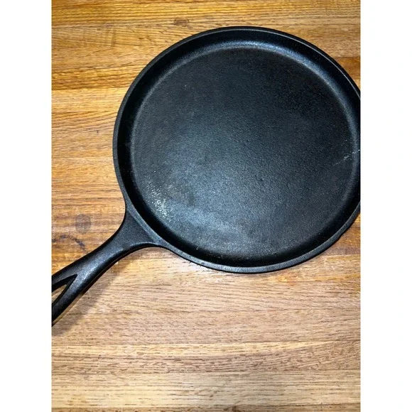 Lodge Cast Iron Griddle Pan 10.5 Inch Round Skillet Made in USA Black Cookware