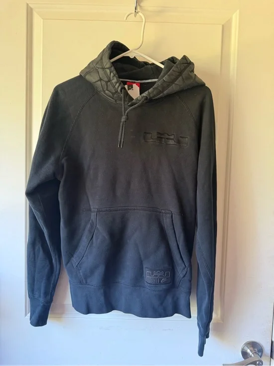 Black Quilted Hood Pullover Hoodie
