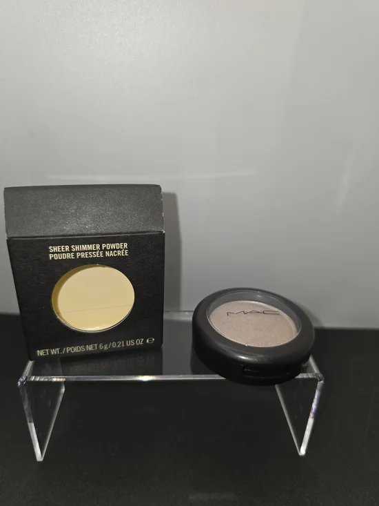 MAC Cosmetics Sheer Shimmer Powder - 