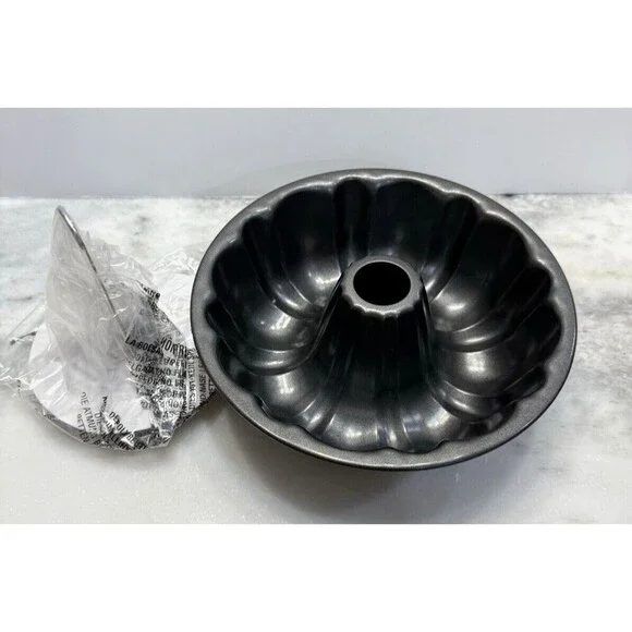 Pampered Chef Quick Cooker Fluted Cake Bundt Cake Pan w/Stand 100119 Non Stick