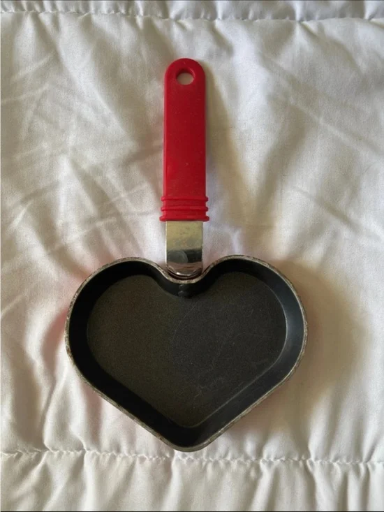 mini heart shaped pan