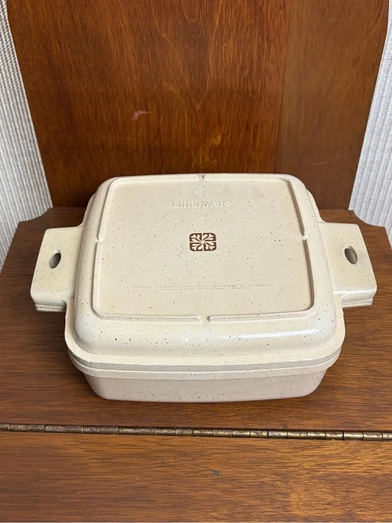 80's LittonWare Microwave Cookware 1.5 Qt Casserole Square Dish 39272 Lid 39271