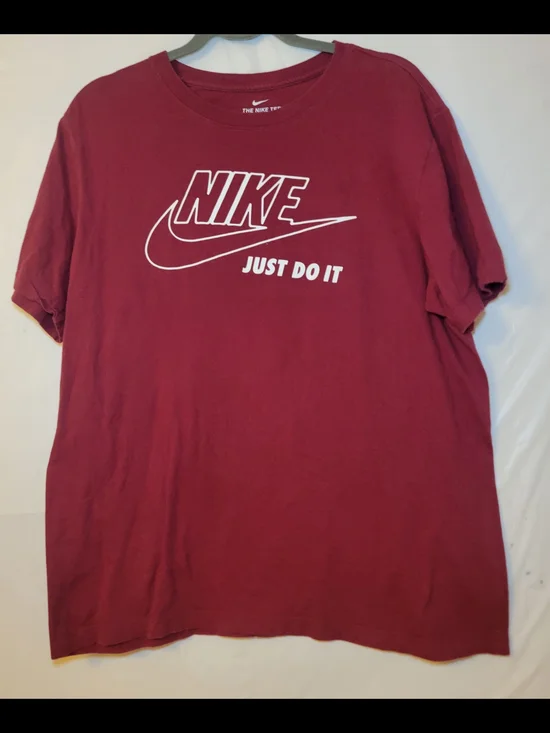 Nike Short-Sleeve Burgundy T-Shirt with White Logo