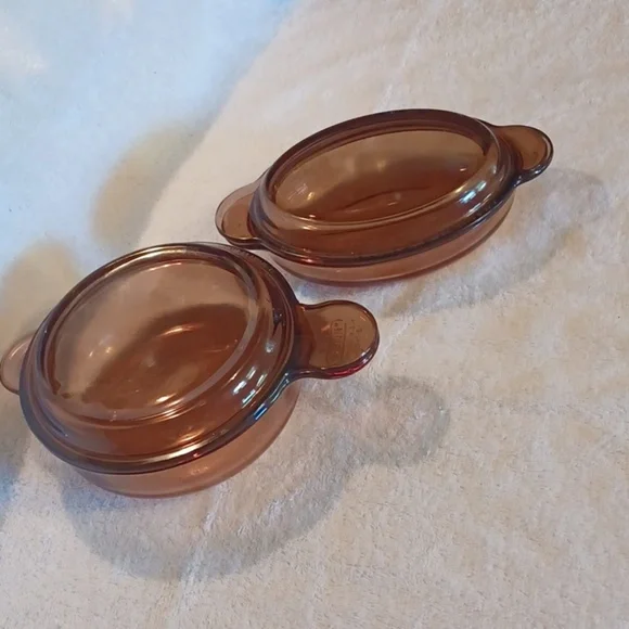 Visionware cookware both hold 16oz. 2 casserole dishes amber Vision ware