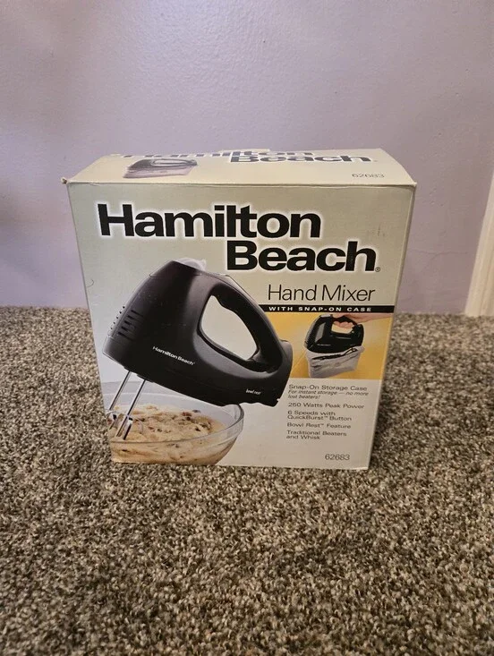 NWT Hamilton Beach Black Hand Mixer with Snap-On Case Graphic Box
