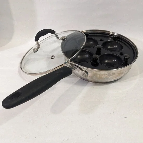 Chefmate Stainless Steel 4 Cup Egg Poacher Pan with Vented Glass Lid 8 Inch