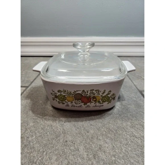 VINTAGE Corning Ware Le Persil La Sauge 1.5 Quart A-1  1/5-B W/Lid