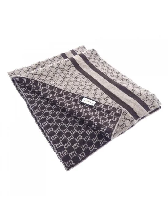Gucci Scarf Beige