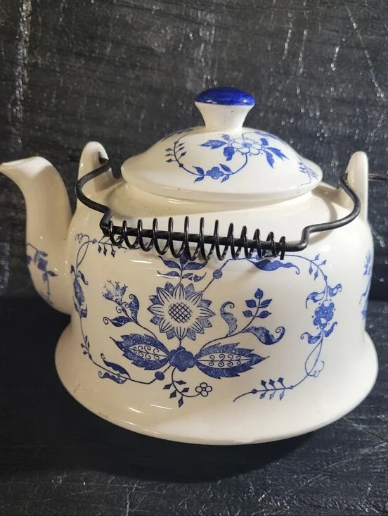 Blue and White Floral Porcelain Enamelware Style With Wire Handle Teapot (113)