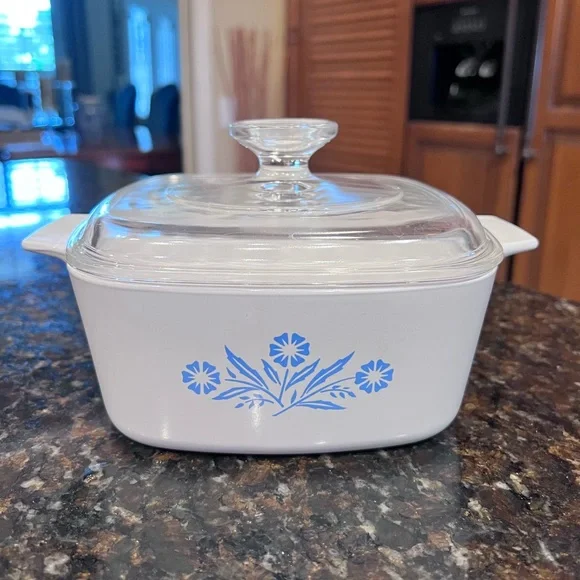 Vintage Corningware Blue Cornflower 1 1/2 Quart, Corningware A-2-B‎