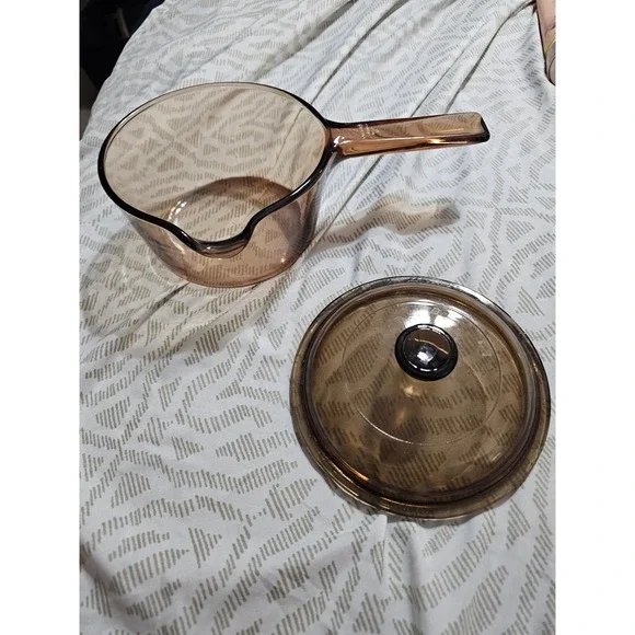 Visions Corning Amber Glass 1L Saucepan with Lid V-1-B Pour Spout Made in USA