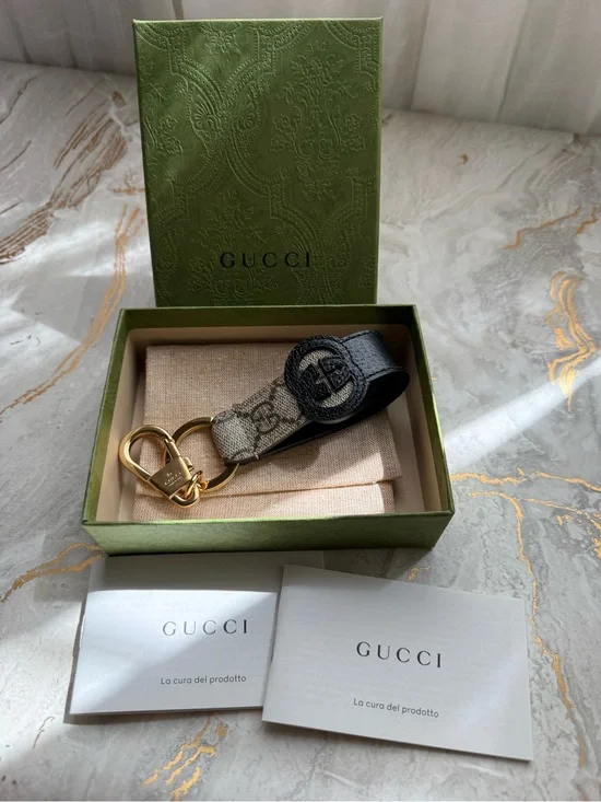 Gucci GG Supreme Interlocking G Keychain Key Holder Black Leather Gold 6” New