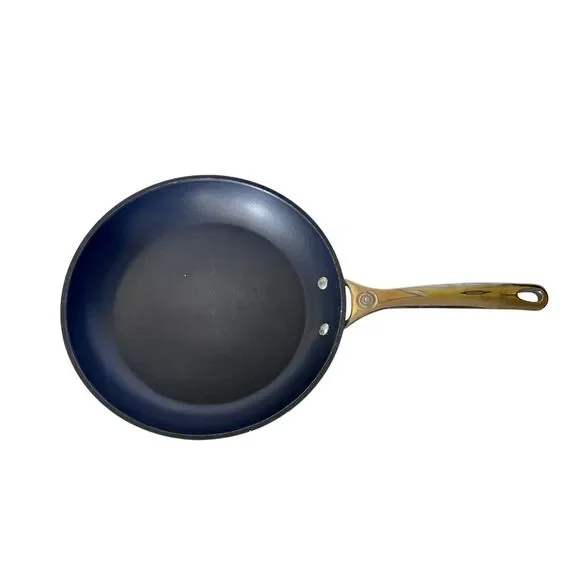 Le Creuset Non-Stick Sauté Fry Pan Skillet 10” 26cm