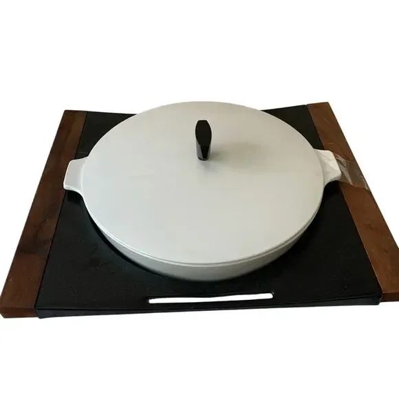 Perfect condition VINTAGE Mid Century baker server