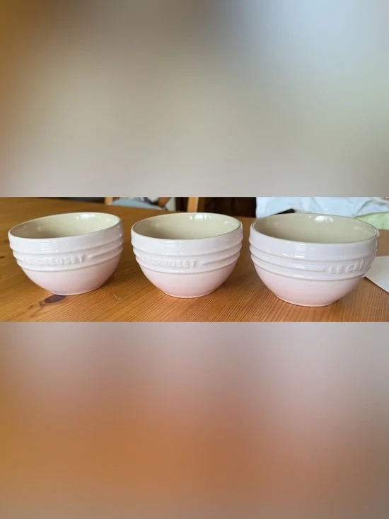 Le Creuset Shell Pink Stoneware Bowl with Cream Interior- Set of 3 (RARE)