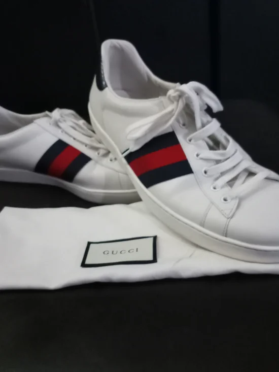 Gucci Ace Classic Mens. White Leather Sneakers Navy & Red Stripes. Size USA 14