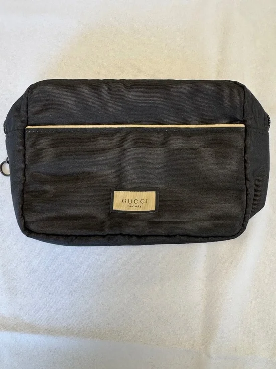 Gucci Beauty Travel Toiletry Makeup Bag Black Beige