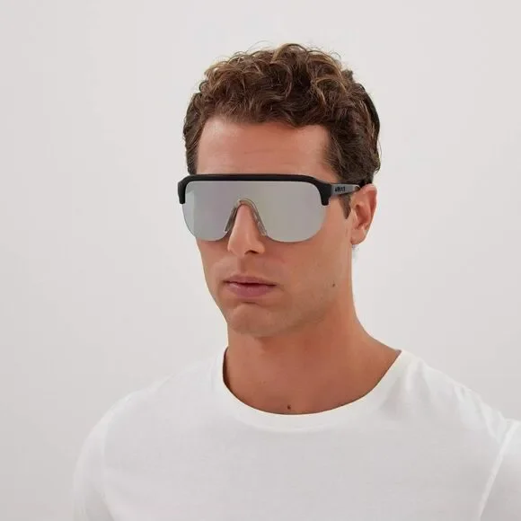 NEW Gucci GG1645S  003 Black Grey Silver Mirrored Unisex Mask Sunglasses GG 1645