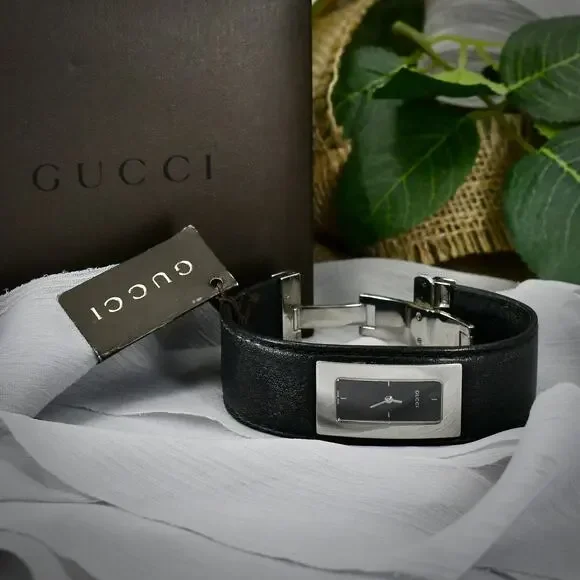 Gucci 7800L Quartz Black Leather Bangle Watch Box Tags Small 6