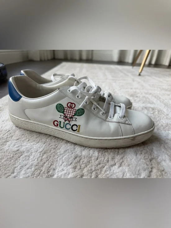 Gucci White Mens Leather Sneakers with Multicolor Logo Embroidery