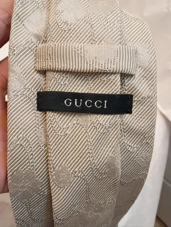 Gucci Floral Embroidered Men's  Silk Tie Made in Italy