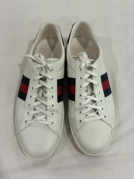 Classic Gucci size 12 White Leather Sneakers with Navy & Red Strip Shoes