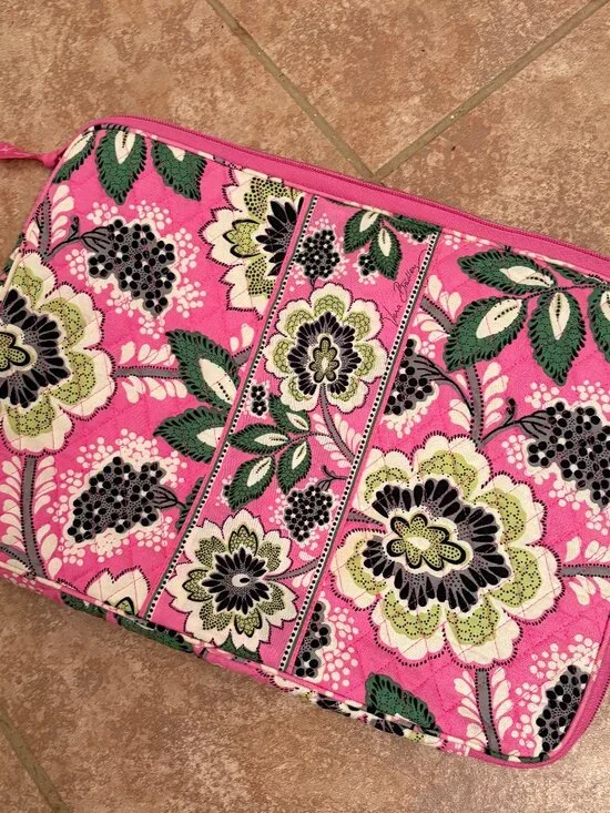 Vera Bradley Laptop Sleeve 2012 Retired Priscilla Pink Pattern