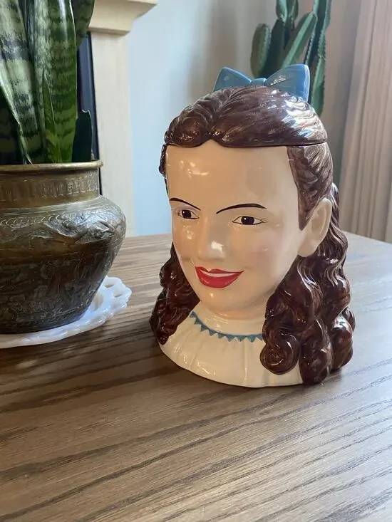 The Wizard Of Oz Dorothy Cookie Jar Ceramic Judy Garland Container Enesco In Box