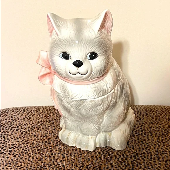 Vintage White Cat Cookie Jar with Pink Bow. Like New