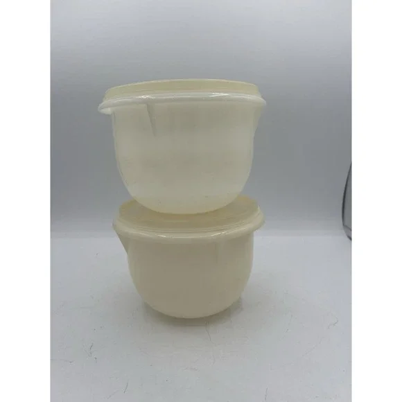 🥣 Vintage Tupperware 4-Cup Mixing/Storage Bowls – Set of 2 –Classic Kitchenware
