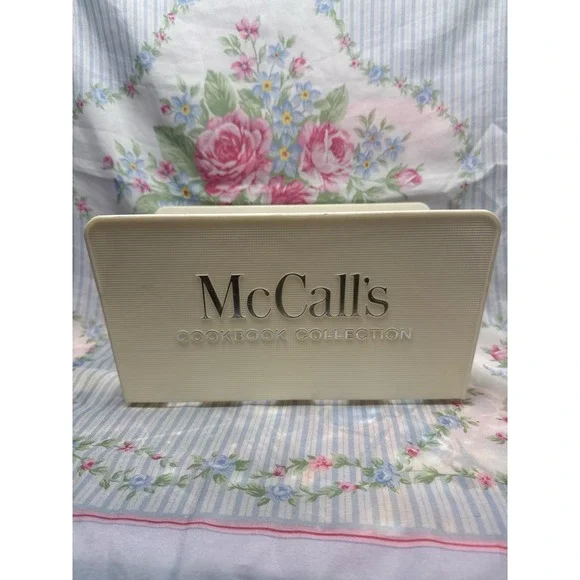 McCall's Cookbook‎ Collection Plastic Storage Recipe Box 5.5x10
