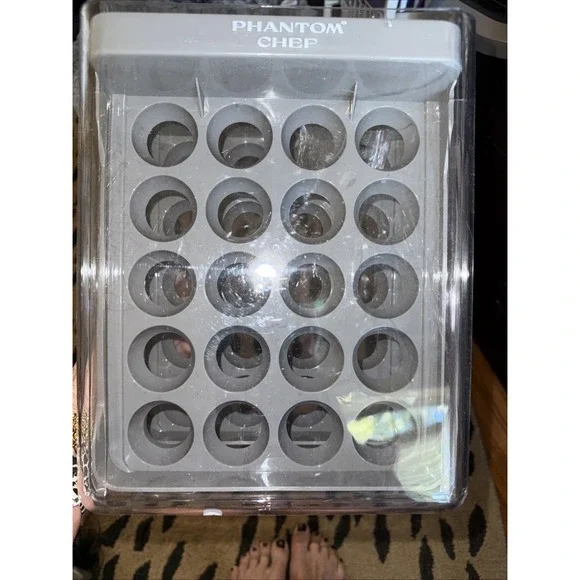 Phantom‎ Chef Double Layer 40 Count Gray  Egg Holder Container