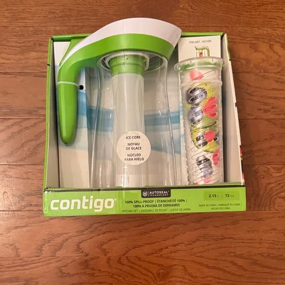 Contigo NWT Green & Clear Water Bottle with Infuser