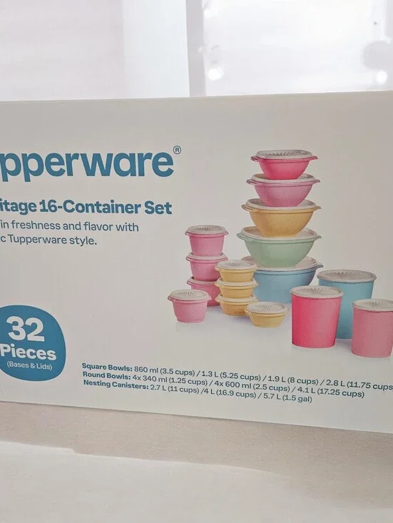 New In box Tupperware Heritage Collection 32 Piece Food Storage Container Set