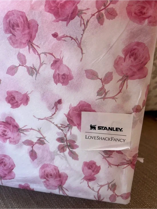 Stanley x LoveShackFancy Floral stanley cup  - Pink Rose Print (ribbon rosa)