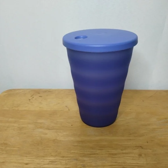 New Tupperware impressions 500ML cup with lid and straw hole