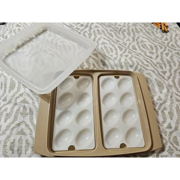 Vintage Tupperware Deviled Egg Carrier 723-3 Almond Beige with Lid and Inserts