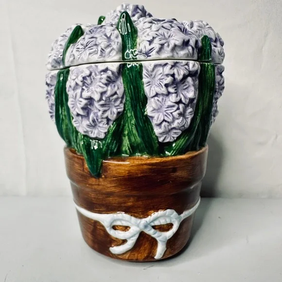 BHPONY Ceramic Hyacinth Flower Pot Cookie Jar Canister Purple Floral 3D Relief