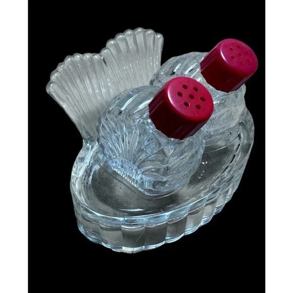 Glass Mini Salt‎ & Pepper Shakers Shell Design Red Lids