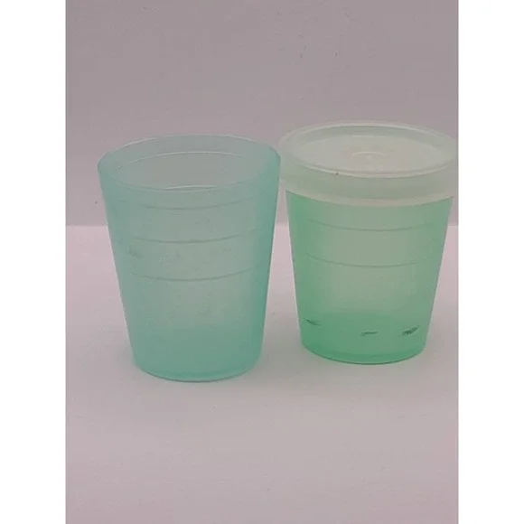 Tupperware 2oz- 2 Mini Cups with 1 lid Vintage 70's Clean Good Cond Condiments