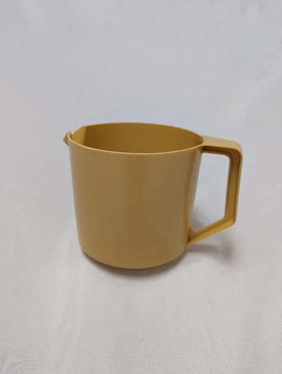 1970s/80s Harvest Gold Vintage Retro Rubbermaid Drink Pitcher 1.5 Qts -NO LID