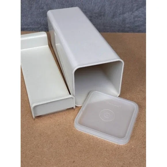 Vintage Tupperware White Rectangular Cracker Keeper Storage‎ Container Tray 1667
