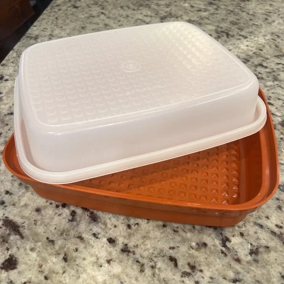 Tupperware Season Serve Marinating Container Paprika Red Vintage Air Tight